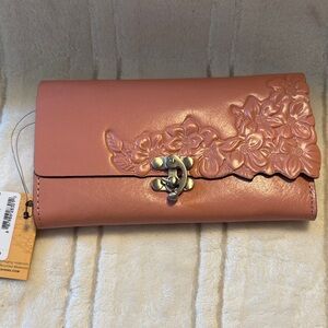 Elegant Pink Floral Clutch